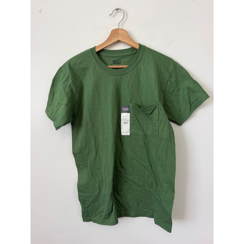 Athletic Works Men's Green Loose Fit Breathable Performance Shirt – Small – NWT